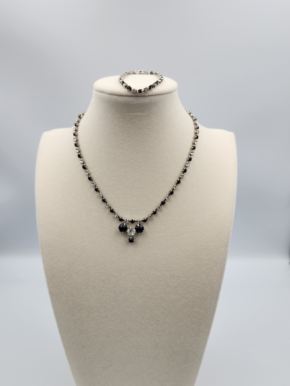 Classic vintage Black and Clear Crystal Pendant Necklace set - Women's Jewelry